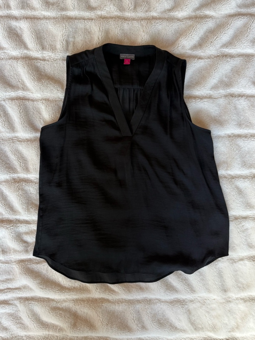 Vince Camuto Black Sleeveless V-Neck Shell Top